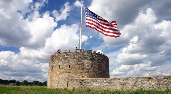 The Oldest Building In Minnesota Was A Part Of A Historic Fort That’s Now The Centerpiece Of A State Park