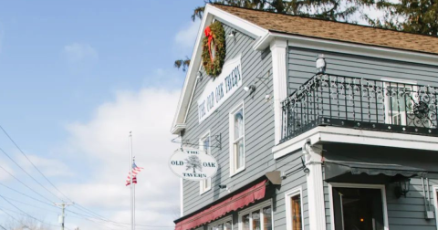 This Iconic Connecticut Restaurant Building Was A Part Of Colonial History And Is Still Serving Food Today