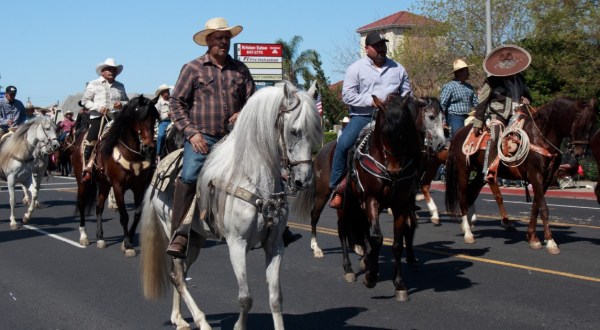 The ‘Cowboy Capital’ In Northern California Is One Of The Friendliest Small Towns You’ll Ever Visit
