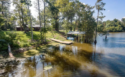 This Waterfront Cabin Is The Best Home Base For Your Adventures In Louisiana's Toledo Bend Area