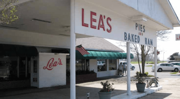 The Pies At This Historic Restaurant In Louisiana Will Blow Your Tastebuds Away