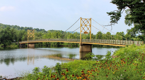 Most People Don’t Know There’s A Little Golden Gate Bridge In Arkansas