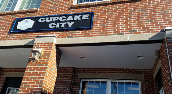 Locals Can’t Get Enough Of The Cupcakes At This Scrumptious Bakery In Massachusetts