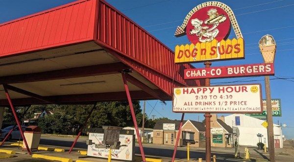 This Iconic Arkansas Hot Dog Diner Is Part Of American History And Still Slinging World Famous Coney Dogs