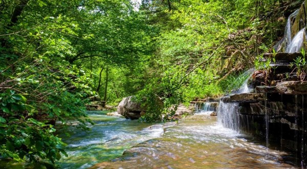 The Hike To This Gorgeous Arkansas Swimming Hole Is Everything You Could Imagine
