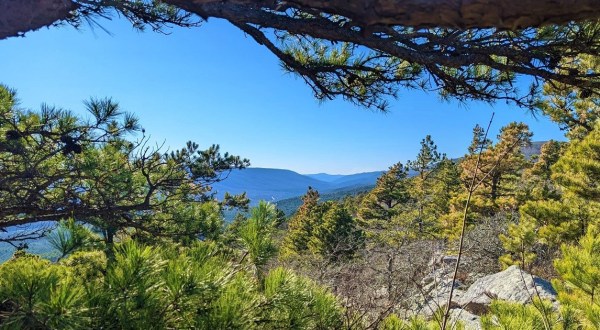 The Rugged And Remote Hiking Trail In Arkansas That Is Well-Worth The Effort