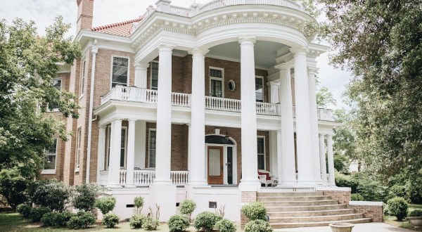A Stay At The 1912 Bed And Breakfast In South Carolina Feels Like A Step Back In Time