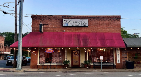 This Charming Restaurant In Louisiana Is Such A Unique Place To Dine