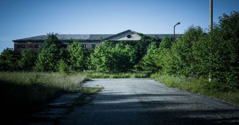The Abandoned Forest Haven Asylum In Maryland Was Closed After A Lawsuit Claiming Mistreatment