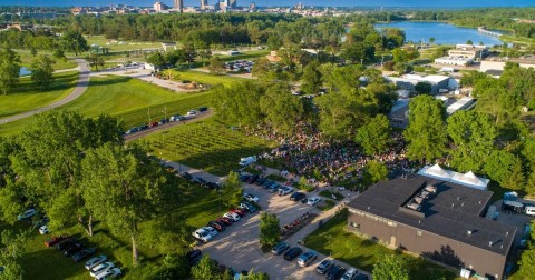 Say Goodbye To Summer With This Wine And Cider Festival In Des Moines, Iowa