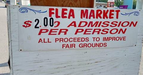 Shop Til You Drop At Iowa's Epic Fort Dodge End Of Summer Flea Market Bonanza