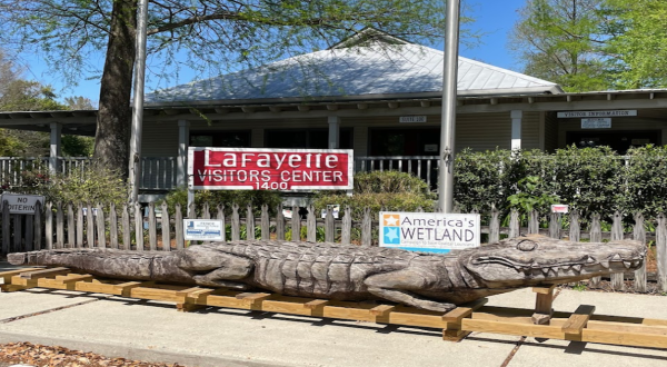 The Coolest Visitor Center In Louisiana Has A Boardwalk Trail Where You Can See Turtles And Fish