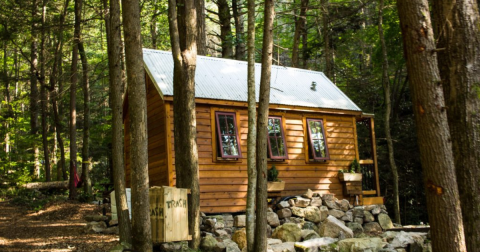 Enjoy Some Much Needed Peace And Quiet In This Charming Tennessee Tiny Cabin