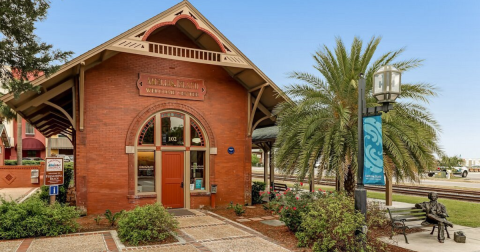 The Coolest Visitor Center In Florida Is Inside A Refurbished Train Depot