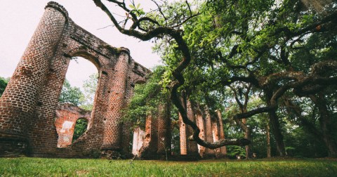 The Abandoned Old Sheldon Church In South Carolina Can Be Traced To Back Before The Revolutionary War