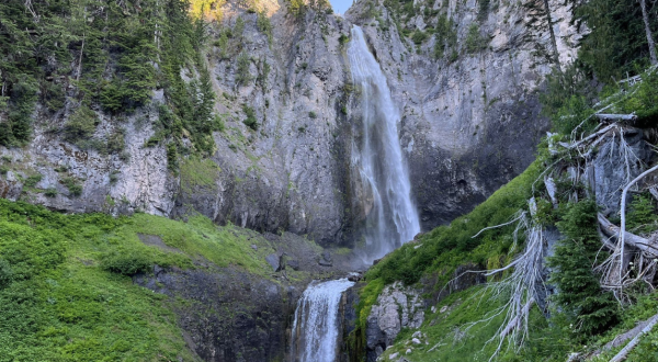 The 3-Mile Comet Falls Trail Might Just Be The Most Enchanting Hike In Washington