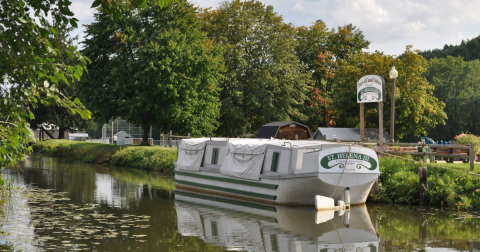 The Coolest Visitor Center In Ohio Has A Dock Where You Can Rent A Canal Boat And Explore The Ohio & Erie Canal
