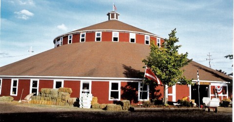 The World's Biggest Round Barn Is Right Here In Wisconsin And It’s Bucket List Worthy