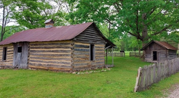 Explore This Secret Trail Around One Of The Most Historic Homesteads In Arkansas