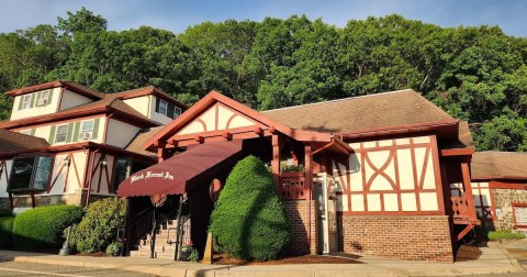 You'll Be Transported To A German Village At This Top-Rated Restaurant In New Jersey