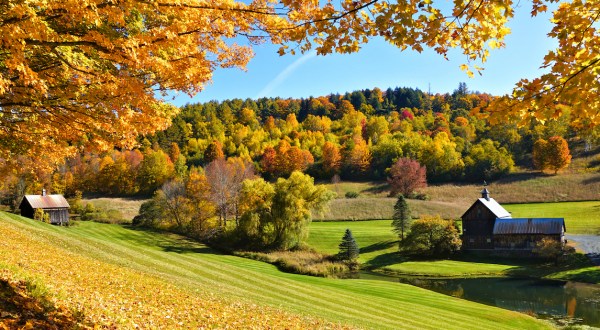An Incredibly Popular Fall Foliage Destination In Vermont Has Banned Tourists From Visiting