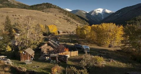 The Montana Cabin Surrounded By Fall Foliage Is The Best Place For An Autumnal Getaway