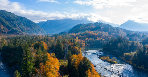 The Train Ride Through The Washington Countryside That Shows Off Fall Foliage