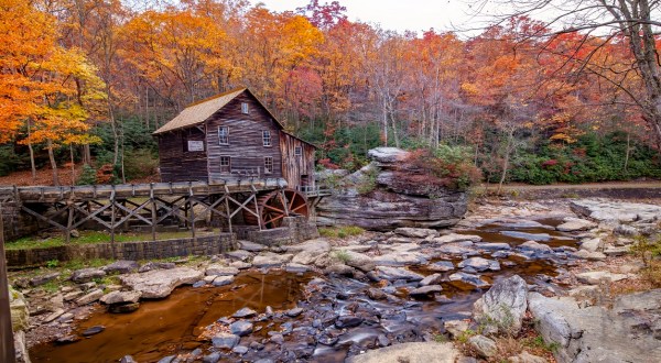 Here Are The Best Times And Places To View West Virginia’s Fall Foliage In 2023
