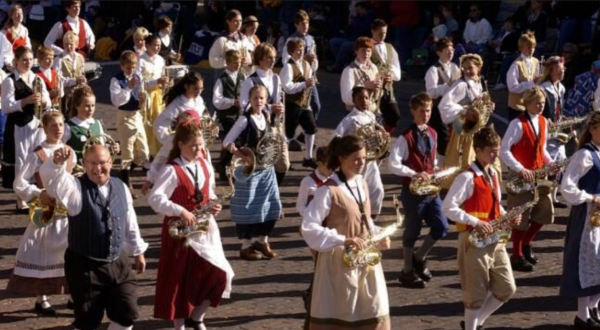 Located In Kansas’ Little Sweden, The Svensk Hyllningsfest Celebrates All Things Swedish