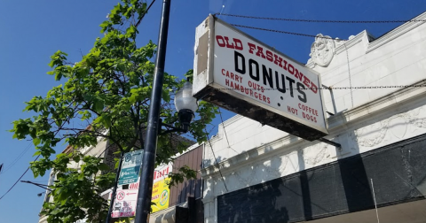 best glazed doughnuts in Chicago, Illinois