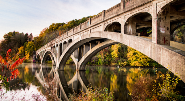 The Incredible Hike In Pennsylvania That Leads To A Fascinating Abandoned Bridge