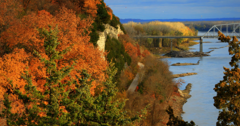 Embark On An Amazing Fall Foliage Tram Tour At Your Favorite State Parks In Missouri
