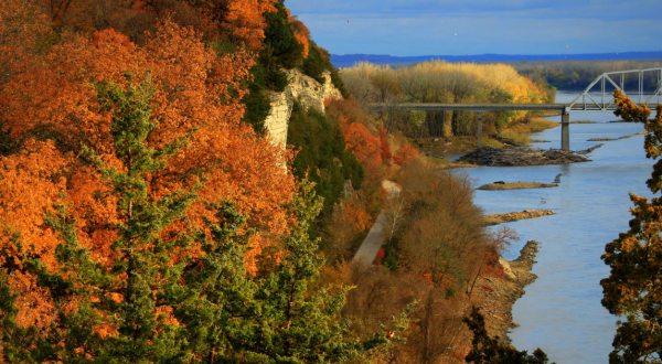 Embark On An Amazing Fall Foliage Tram Tour At Your Favorite State Parks In Missouri