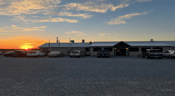 The Small-Town Restaurant Where Locals Catch Up Over Incredible Seafood