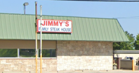 The Humble Steak Restaurant In Missouri That's Been Owned By The Same Family For Over 30 Years