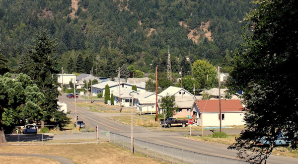 The Most Remote Small Town In Oregon Is The Perfect Place To Get Away From It All