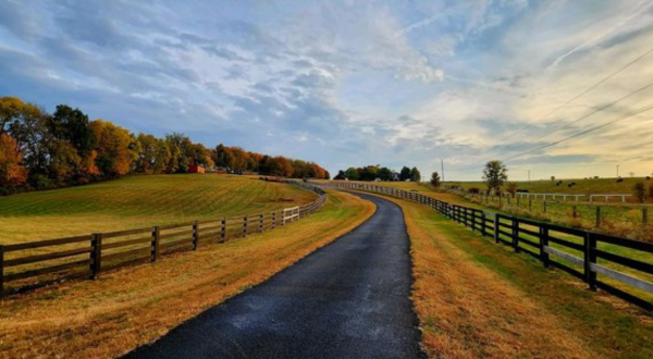 This Little-Known Scenic Spot In Kentucky That Comes Alive With Color Come Fall