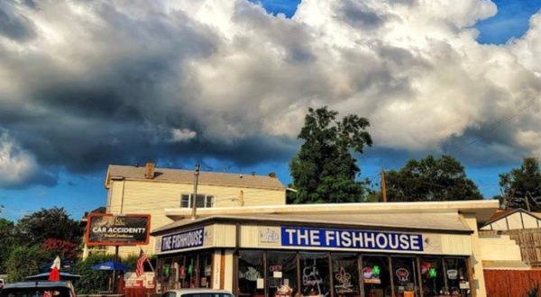 The Fried Fish From The Fish House In Kentucky Is So Big, It Could Feed An Entire Family