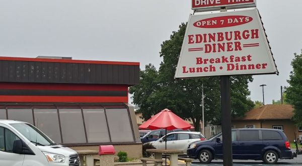 The Tenderloin From Edinburgh Diner In Indiana Is So Big, It Could Feed An Entire Family