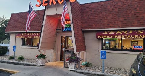 The Humble Restaurant In Indiana That's Been Owned By The Same Family For More Than 20 Years