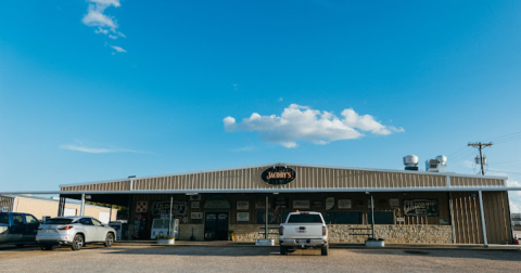The Small-Town Diner In Texas Where Locals Catch Up Over Burgers And Homemade Desserts