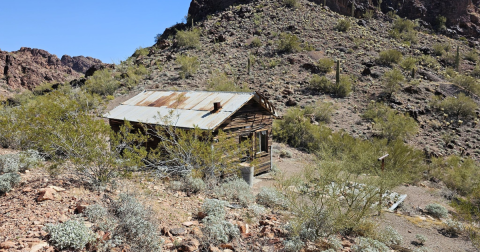 The Incredible Hike In Arizona That Leads To A Fascinating Abandoned Mine