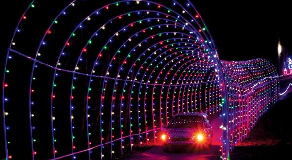 9 Christmas Light Displays In Indiana That Are Pure Holiday Magic