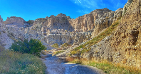 18 Best Hikes In South Dakota: The Top-Rated Hiking Trails To Visit In 2024