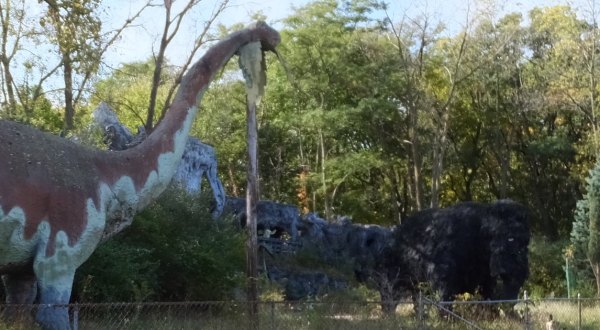 The Incredible Hike In Michigan That Leads To A Fascinating Abandoned Roadside Attraction