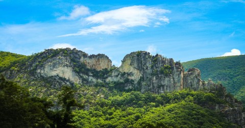 Most People In West Virginia Don’t Know About The WWII Soldiers That Learned To Climb On Seneca Rocks