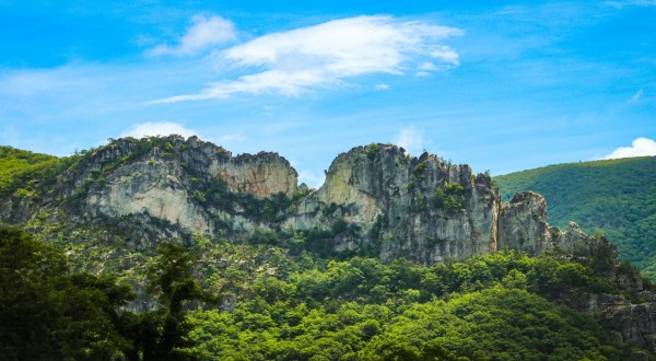 Most People In West Virginia Don’t Know About The WWII Soldiers That Learned To Climb On Seneca Rocks