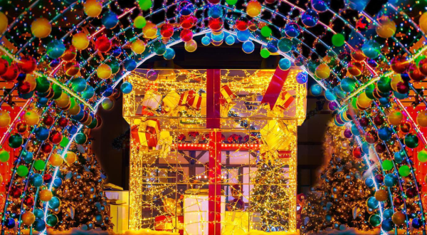 10 Christmas Light Displays In Connecticut That Are Pure Holiday Magic