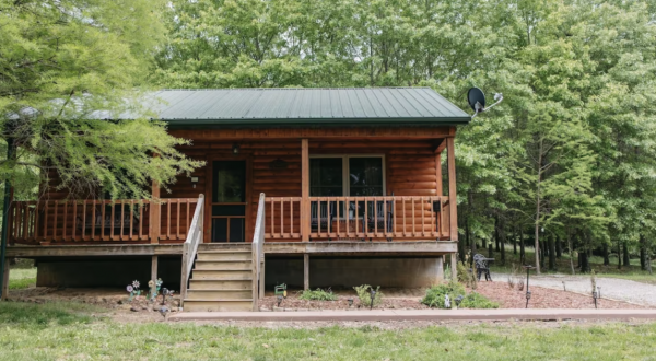 This Charming Couples’ Retreat Cabin In Illinois Is The Perfect Place For A Romantic Getaway