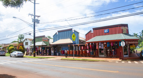 The Most Remote Small Town In Hawaii Is The Perfect Place To Get Away From It All